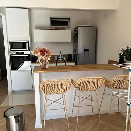 T2 Hypercentre à Ajaccio (Corsica)